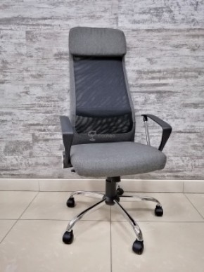 Кресло Barneo K-116 для персонала (серая ткань, черная сетка) в Нижнем Тагиле - nizhniy-tagil.ok-mebel.com | фото