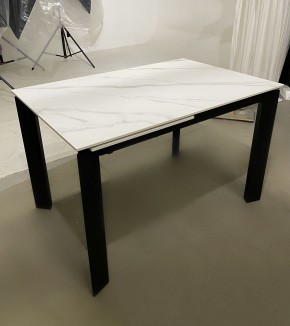 Стол CORNER 120 MATT WHITE MARBLE SOLID CERAMIC / BLACK, ®DISAUR в Нижнем Тагиле - nizhniy-tagil.ok-mebel.com | фото 2
